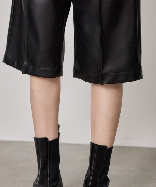 PUBLIC TOKYO（パブリックトウキョウ）の「エコレザーハーフパンツ