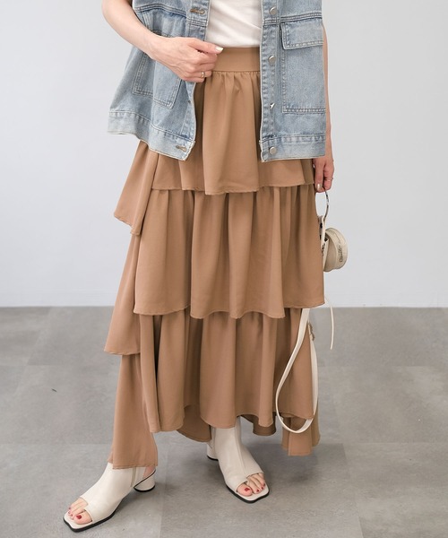 ＡＮＤＪ（アンドジェイ）の「【2022/AW】トロピカルステップティアードスカート（スカート・レディース・ブラック/ピンク/イエロー/モカ/ベージュ系その他・M）」の2枚目の写真