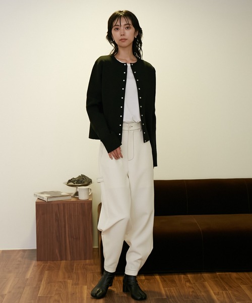 VACANCY（ヴァカンシー）の「スナップボタンニットカーディガン（カーディガン/ボレロ・レディース・ブラック/ダークブルー/オレンジ・FREE）」の17枚目の写真