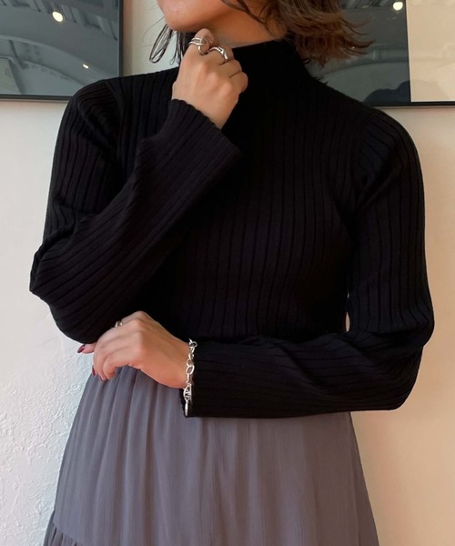 archives(アルシーヴ)の「モチモチリブニット(ニット/セーター・レディース・ブラック/オフホワイト/オレンジ/ブルー/ホワイト×ブラック/グレイッシュベージュ/グリーン・MEDIUM)」の4枚目の写真