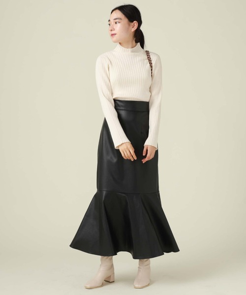 archives(アルシーヴ)の「モチモチリブニット(ニット/セーター・レディース・ブラック/オフホワイト/オレンジ/ブルー/ホワイト×ブラック/グレイッシュベージュ/グリーン・MEDIUM)」の8枚目の写真