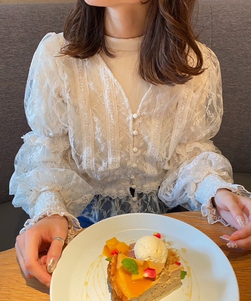 one after another NICE CLAUP(ワンアフターアナザーナイスクラップ)の「【スタッフ考案】レースブラウスハイネックインナーセット(シャツ/ブラウス・レディース・ベージュ/オフホワイト/ピンクベージュ・FREE)」の2枚目の写真