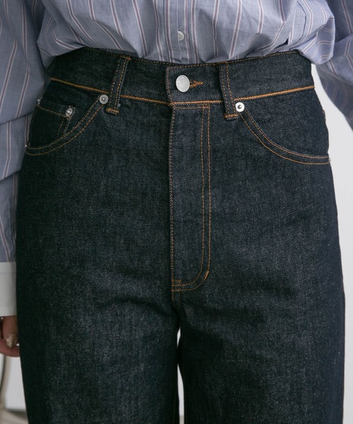 KBF（ケイビーエフ）の「ターンアップストレートデニム（デニムパンツ・レディース・ノンウォッシュ/ホワイト・38/36）」の15枚目の写真