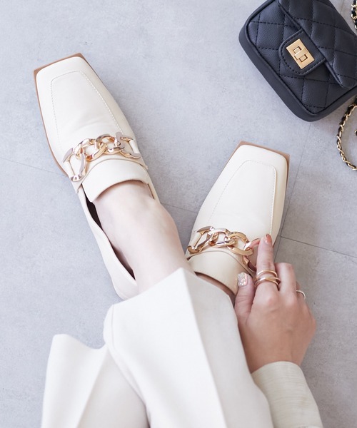 DISCOAT（ディスコート）の「《S〜Lサイズ》チェーンローファー（ローファー・レディース・ベージュ/アイボリー/ブラック・SMALL/MEDIUM/LARGE）」の2枚目の写真