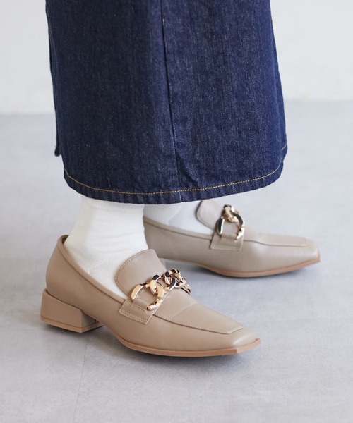 DISCOAT（ディスコート）の「《S〜Lサイズ》チェーンローファー（ローファー・レディース・ベージュ/アイボリー/ブラック・SMALL/MEDIUM/LARGE）」の5枚目の写真