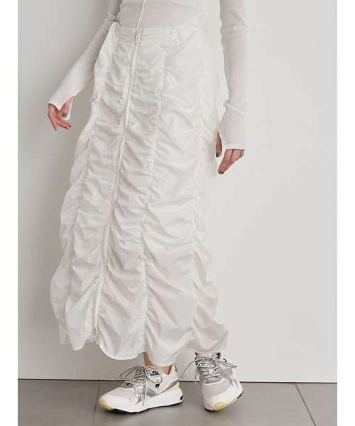 emmi(エミ)の「【emmi atelier】フロントジップシャーリングスカート(スカート・レディース・ブラック/ホワイト・1/0)」の12枚目の写真
