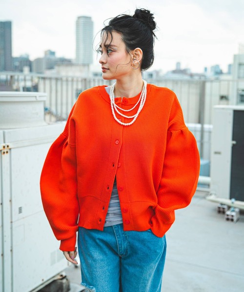 bohmal（ボマール）の「前後2WAY袖タックカラフルダンボールニットカーディガン（カーディガン/ボレロ・レディース・ブラック/ピンク/ライム/オレンジ/ブルー/グリーン・FREE）」の6枚目の写真