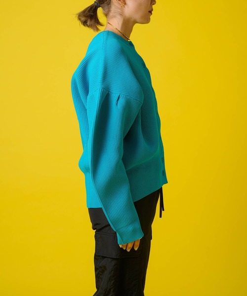 bohmal（ボマール）の「前後2WAY袖タックカラフルダンボールニットカーディガン（カーディガン/ボレロ・レディース・ブラック/ピンク/ライム/オレンジ/ブルー/グリーン・FREE）」の14枚目の写真