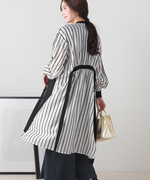 FURRY（ファーリー）の「ニット×布帛切替カーデワンピース（ワンピース・レディース・ネイビー/グレイッシュベージュ/ブラック・FREE）」の12枚目の写真