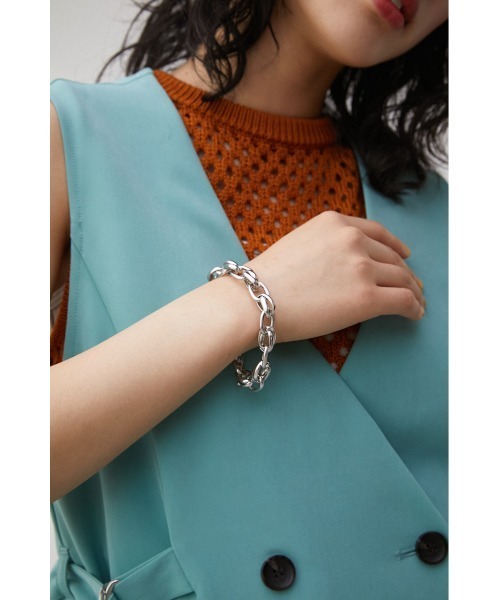 AZUL by moussy（アズールバイマウジー）の「VOLUME CHAIN BRACELET/ボリュームチェーンブレスレット（ブレスレット・レディース・ゴールド系その他/シルバー・FREE）」の2枚目の写真