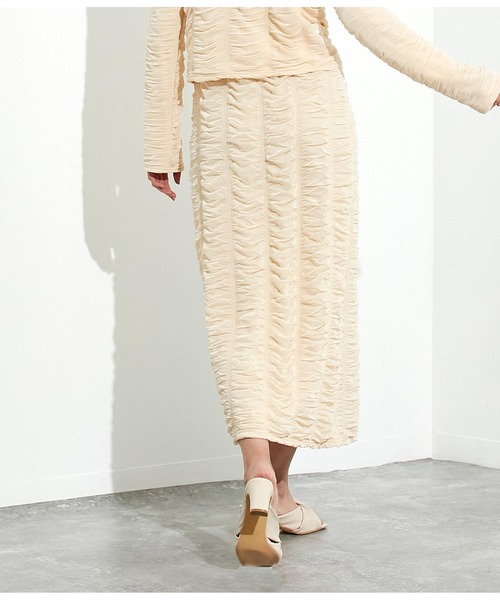 Settimissimo（セッティミッシモ）の「シャーリングドレープナロースカート（スカート・レディース・アイボリー/ブラック・M）」の3枚目の写真