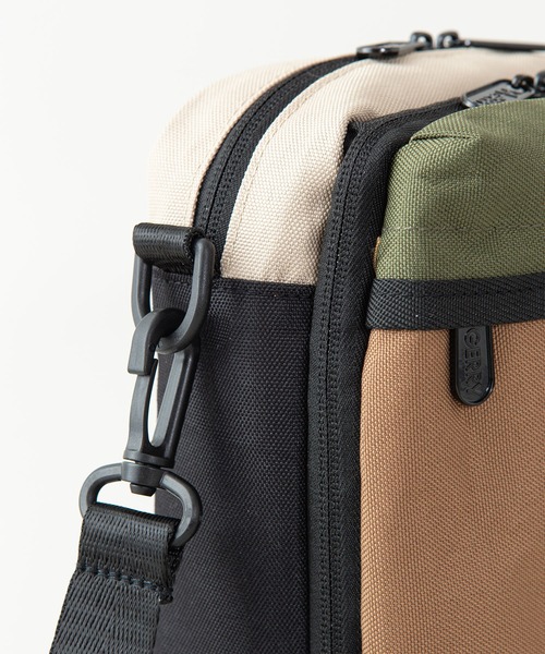 GERRY(ジェリー)の「【GERRY/ジェリー】REPREVE 撥水加工 スクエアショルダーバッグ(ショルダーバッグ・メンズ・チャコールグレー/ブラック/ライトグリーン/グリーン/ブラウン/ピンク/ベージュ/イエロー・FREE)」の21枚目の写真