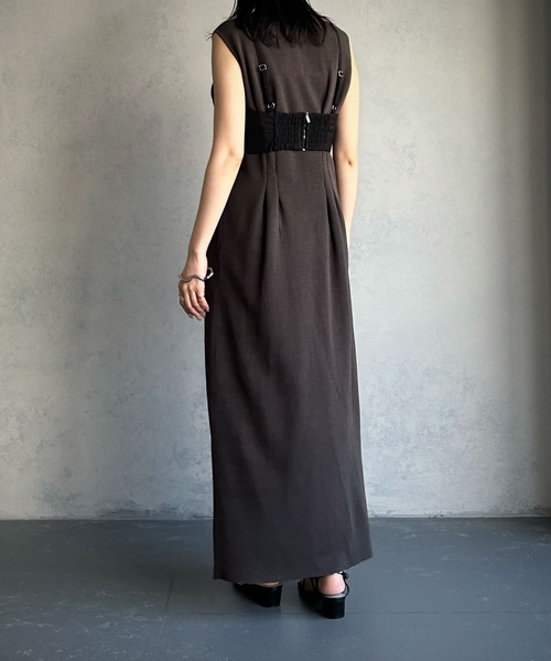 &g'aime(アンジェム)の「【&g’aime】カットアウトビスチェ(シャツ/ブラウス・レディース・ブラック/チャコールグレー/グレイッシュベージュ・FREE)」の21枚目の写真