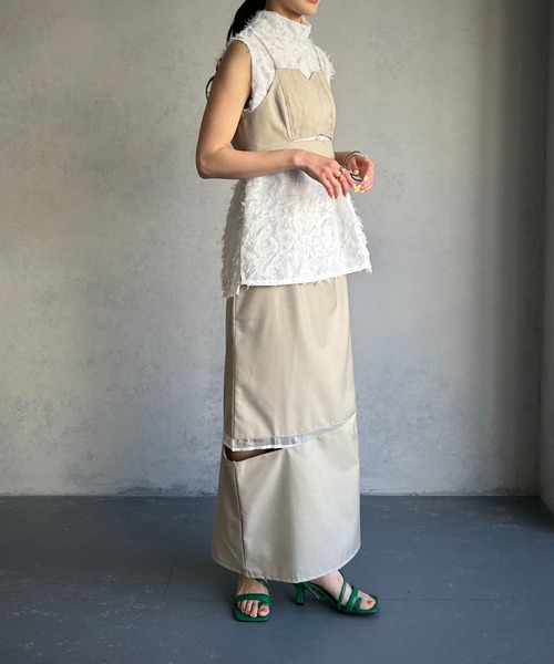 &g'aime(アンジェム)の「【&g’aime】カットアウトビスチェ(シャツ/ブラウス・レディース・ブラック/チャコールグレー/グレイッシュベージュ・FREE)」の22枚目の写真