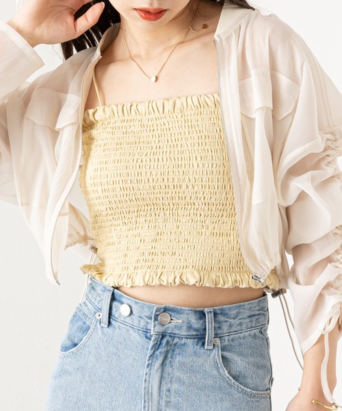 Chico（チコ）の「パット付シャーリングチューブトップ（チューブトップ・レディース・アイボリー/ホワイト系その他2/ブルー/ブラック/ピンク/ブラウン/イエロー/ダークグレー・FREE）」の7枚目の写真