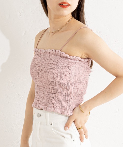 Chico（チコ）の「パット付シャーリングチューブトップ（チューブトップ・レディース・アイボリー/ホワイト系その他2/ブルー/ブラック/ピンク/ブラウン/イエロー/ダークグレー・FREE）」の11枚目の写真