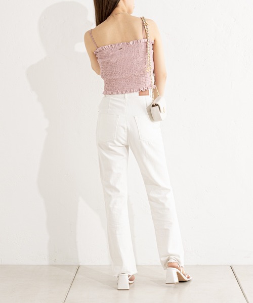 Chico（チコ）の「パット付シャーリングチューブトップ（チューブトップ・レディース・アイボリー/ホワイト系その他2/ブルー/ブラック/ピンク/ブラウン/イエロー/ダークグレー・FREE）」の15枚目の写真