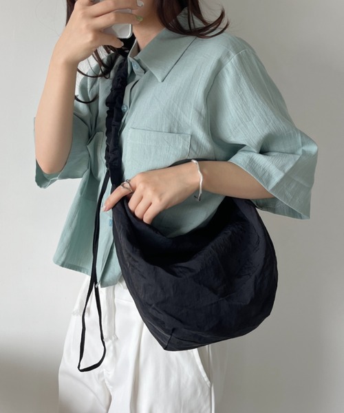 CLEA(クレア)の「ドローコードショルダー2WAYムーンバッグ(ショルダーバッグ・レディース・アイボリー/グリーン/ブルー/ブラック・FREE)」の17枚目の写真
