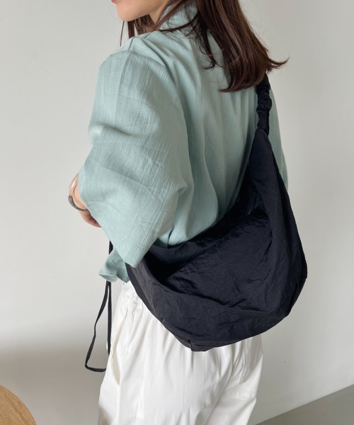 CLEA(クレア)の「ドローコードショルダー2WAYムーンバッグ(ショルダーバッグ・レディース・アイボリー/グリーン/ブルー/ブラック・FREE)」の10枚目の写真
