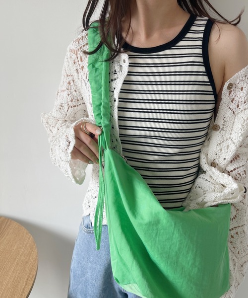 CLEA(クレア)の「ドローコードショルダー2WAYムーンバッグ(ショルダーバッグ・レディース・アイボリー/グリーン/ブルー/ブラック・FREE)」の11枚目の写真