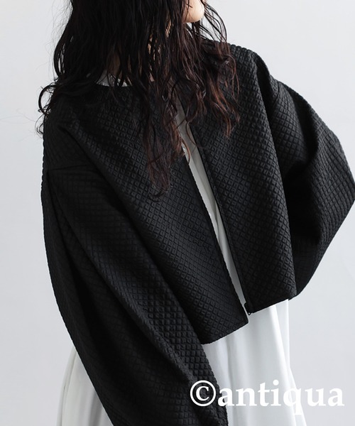 antiqua（アンティカ）の「ショート丈ジャケット（ノーカラージャケット・レディース・ブラック・FREE）」の3枚目の写真