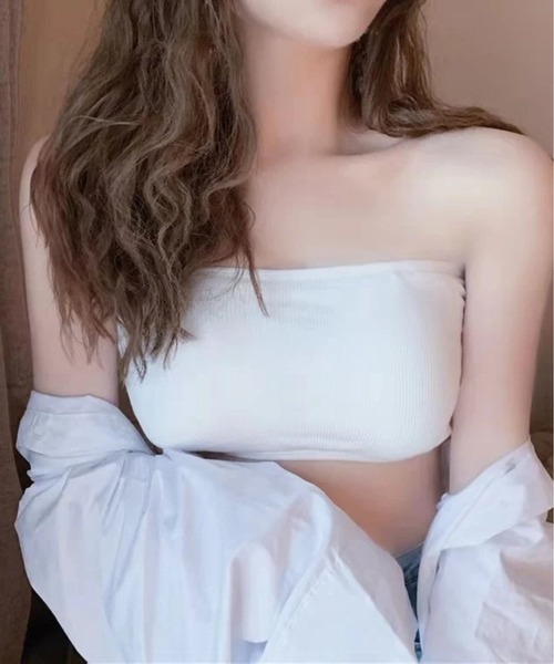 lit.Cy(リットシー)の「バッククロス カップ付きインナー ベアトップ チューブトップ(チューブトップ・レディース・ブラック/オフホワイト・FREE)」の2枚目の写真