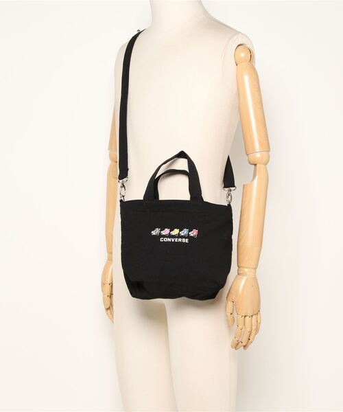 CONVERSE(コンバース)の「CONVERSE FIVE SHOES PRINT 2WAY TOTE BAG(トートバッグ・メンズ・ブラック/ホワイト・FREE)」の6枚目の写真