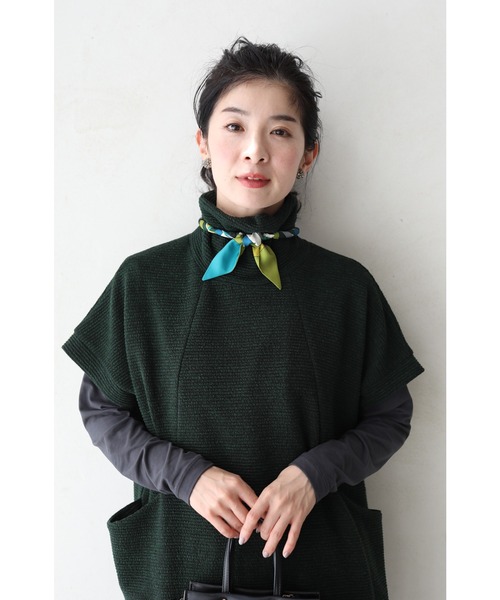 首元に存在感【MiuMiu】スカーフ ネックレス リバーシブル 23AW 首元に存在感【MiuMiu】スカーフ ネックレス リバーシブル 23AW