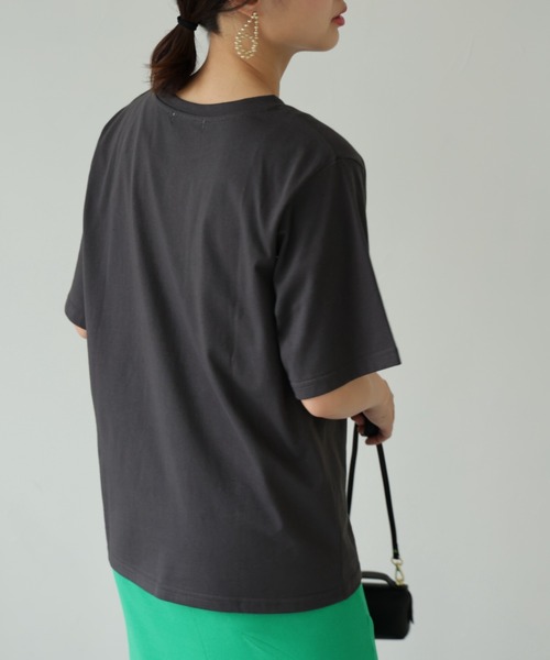 each（イーチ）の「バンドプリントビッグTシャツ（Tシャツ/カットソー・レディース・ブラック/オフホワイト・FREE）」の8枚目の写真