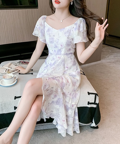 Grandeir（グランディール）の「花柄プリントイレヘム半袖ワンピース（ワンピース・レディース・パープル・M）」の4枚目の写真