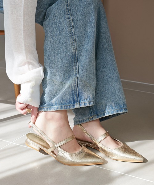 DISCOAT(ディスコート)の「《新色追加!/S~Lサイズ》ポインテッドストラップシューズ(パンプス・レディース・ブラック/シルバー/ゴールド/ライトベージュ/ゴールド系その他/シルバー系その他/ブラック系その他2/ブラック系その他/グレー系その他/ブロンズ・SMALL/MEDIUM/LARGE)」の9枚目の写真