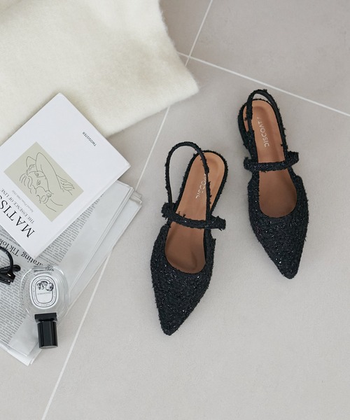 DISCOAT(ディスコート)の「《新色追加!/S~Lサイズ》ポインテッドストラップシューズ(パンプス・レディース・ブラック/シルバー/ゴールド/ライトベージュ/ゴールド系その他/シルバー系その他/ブラック系その他2/ブラック系その他/グレー系その他/ブロンズ・SMALL/MEDIUM/LARGE)」の3枚目の写真