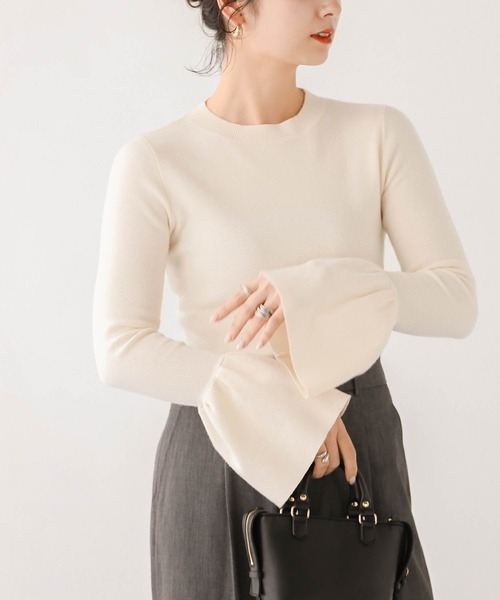 Fit more（フィットモア）の「ベルフレアスリーブニット（ニット/セーター・レディース・アイボリー/ブラック/ピンク・FREE）」の5枚目の写真