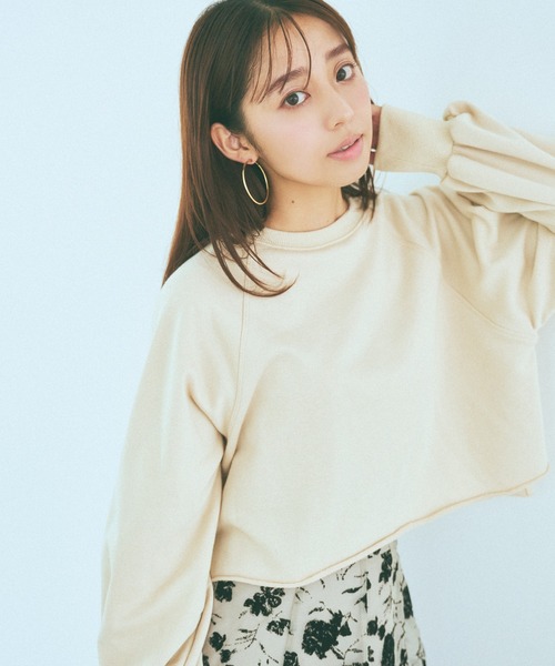 mysty woman（ミスティウーマン）の「ラグランショート裏毛プルオーバー　978503（スウェット・レディース・グレイッシュブルー/チャコールグレー/アイボリー・FREE）」の2枚目の写真