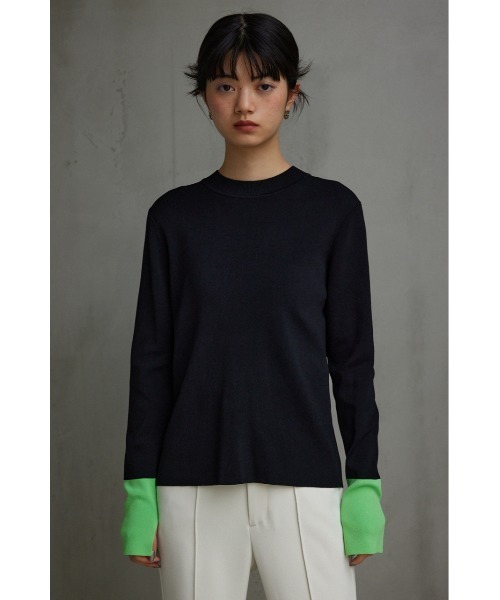 AZUL by moussy（アズールバイマウジー）の「カラーカフブロックニットトップス（ニット/セーター・レディース・ブラック/ネイビー/グレー・FREE）」の7枚目の写真
