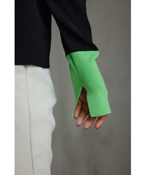 AZUL by moussy（アズールバイマウジー）の「カラーカフブロックニットトップス（ニット/セーター・レディース・ブラック/ネイビー/グレー・FREE）」の12枚目の写真