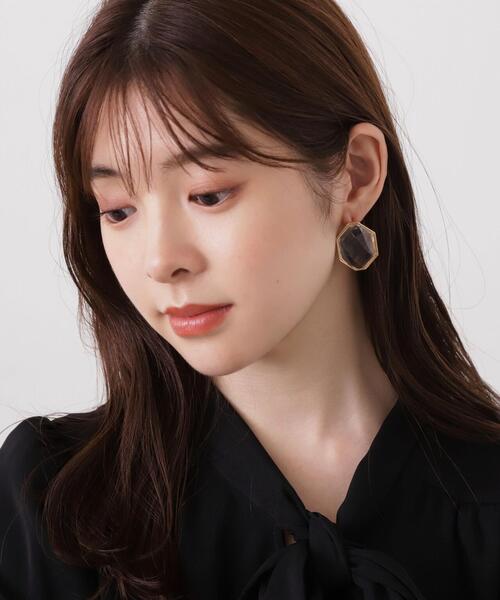 EDIT COLOGNE(エディットコロン)の「ゴールドフレームピアス(ピアス(両耳用)・レディース・ゴールド/ゴールド系その他・フリ-)」の4枚目の写真