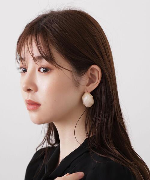 EDIT COLOGNE(エディットコロン)の「ゴールドフレームピアス(ピアス(両耳用)・レディース・ゴールド/ゴールド系その他・フリ-)」の6枚目の写真