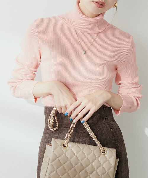 natural couture(ナチュラルクチュール)の「もちもちベーシックリブタートル(ニット/セーター・レディース・ブラック/グレイッシュベージュ/グリーン/その他2/オレンジ/オフホワイト/ブルー/その他1/ピンク・FREE)」の19枚目の写真