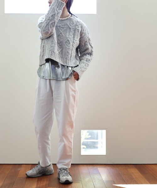 ULEULA（ウルア）の「ボリュームケーブルニット（ニット/セーター・レディース・アイボリー/オレンジ/グレー・FREE）」の13枚目の写真