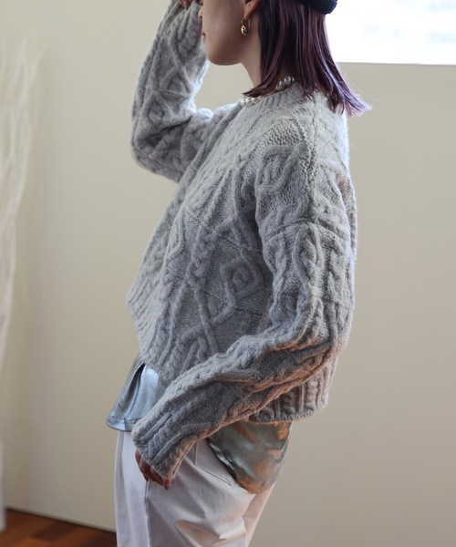 ULEULA（ウルア）の「ボリュームケーブルニット（ニット/セーター・レディース・アイボリー/オレンジ/グレー・FREE）」の11枚目の写真
