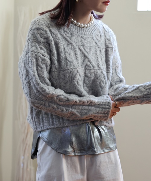 ULEULA（ウルア）の「ボリュームケーブルニット（ニット/セーター・レディース・アイボリー/オレンジ/グレー・FREE）」の9枚目の写真