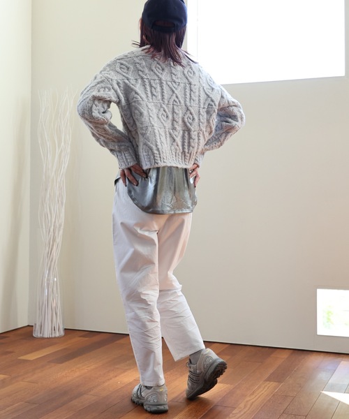 ULEULA（ウルア）の「ボリュームケーブルニット（ニット/セーター・レディース・アイボリー/オレンジ/グレー・FREE）」の18枚目の写真