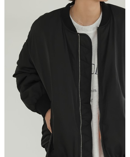 Re:EDIT（リエディ）の「[2WAY]中綿入り袖取り外しMA-1（MA-1・レディース・カーキ/ブラック/アイボリー・MEDIUM）」の5枚目の写真