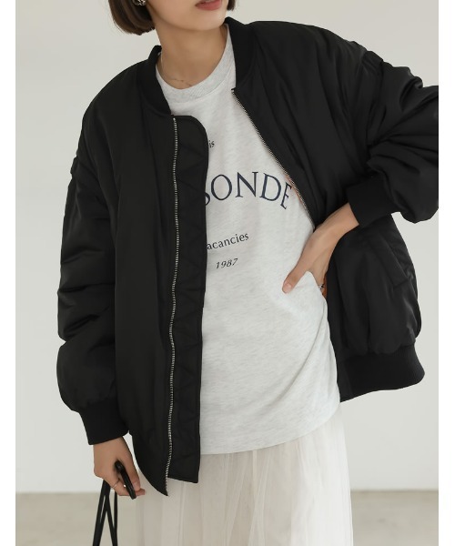 Re:EDIT（リエディ）の「[2WAY]中綿入り袖取り外しMA-1（MA-1・レディース・カーキ/ブラック/アイボリー・MEDIUM）」の7枚目の写真