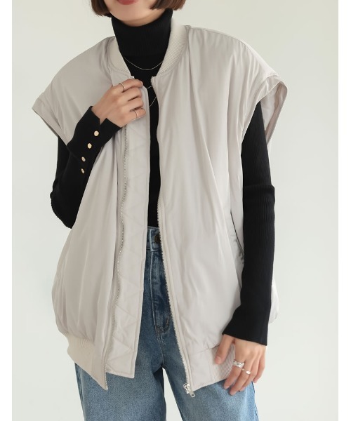 Re:EDIT（リエディ）の「[2WAY]中綿入り袖取り外しMA-1（MA-1・レディース・カーキ/ブラック/アイボリー・MEDIUM）」の17枚目の写真