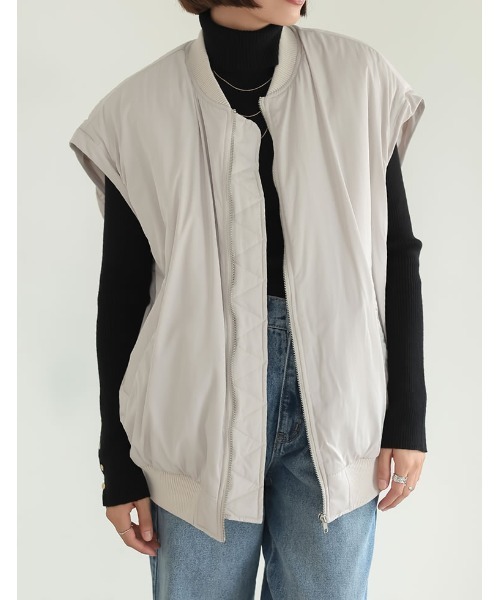 Re:EDIT（リエディ）の「[2WAY]中綿入り袖取り外しMA-1（MA-1・レディース・カーキ/ブラック/アイボリー・MEDIUM）」の18枚目の写真