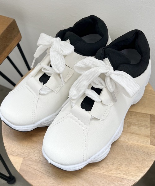 Nana(ナナ)（ナナ）の「ワイドシューレーススニーカー（スニーカー