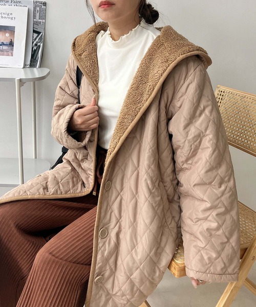 未使用アズノゥアズオオラカ　フード付きベージュ　キルティングコート　LL〜3L 未使用アズノゥアズオオラカ フード付きベージュ キルティングコート