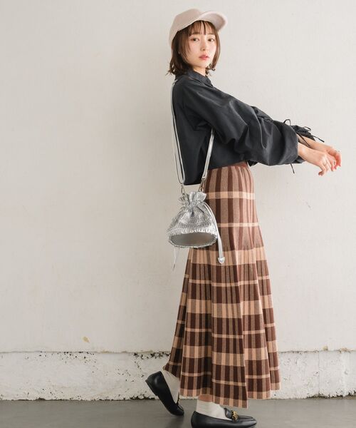 RETRO GIRL（レトロガール）の「巾着ショルダーバッグ（ショルダーバッグ・レディース・ブラック/シルバー/オフホワイト・ONE SIZE）」の12枚目の写真